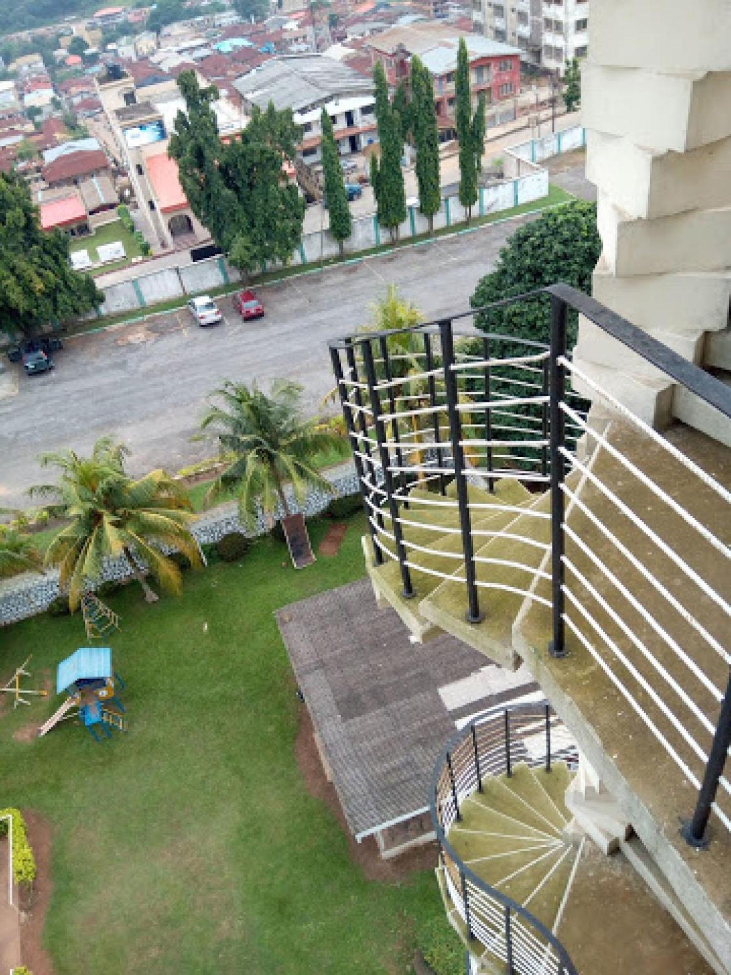Room In Lodge - Premier Hotel-Ibadan Bagian luar foto